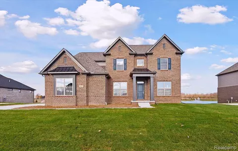 11927 Romeo Ln, Washington, MI 48094