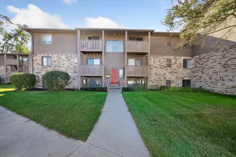8737 Green Willow St #11, Brighton, MI 48116
