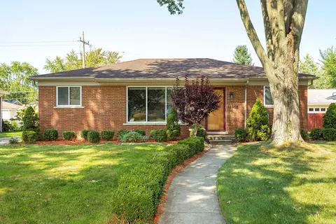 16968 Elizabeth St, Beverly Hills, MI 48025