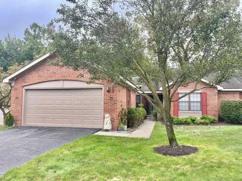 7259 Huntcliff, West Bloomfield, MI 48322