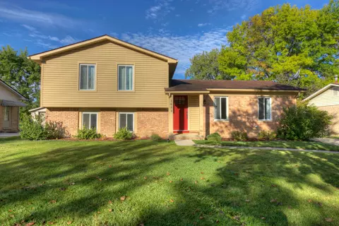1483 Whittier Dr, Canton, MI 48187