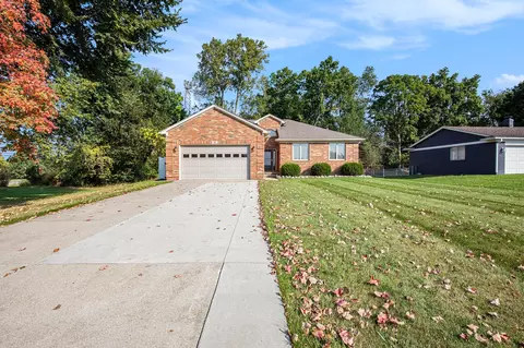 11 Hi Hill Dr, Orion, MI 48360