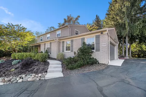 30959 Sutters Hl, Farmington Hills, MI 48331