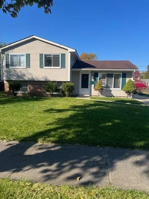 15534 Anthony St, Romulus, MI 48174