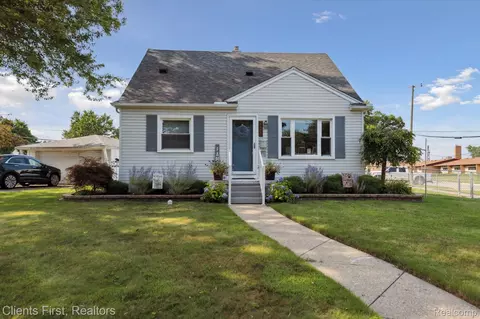 20210 Pinecrest St, Taylor, MI 48180