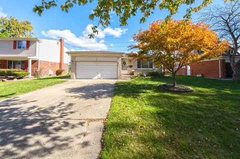 35248 Malibu Dr, Sterling Heights, MI 48312