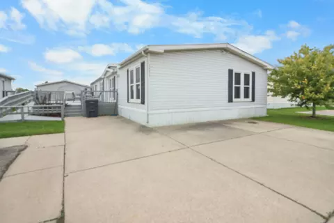 24821 Cherokee, Flat Rock, MI 48134