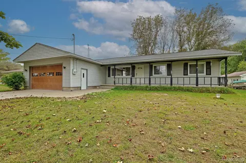 9436 Green Rd, Goodrich, MI 48438