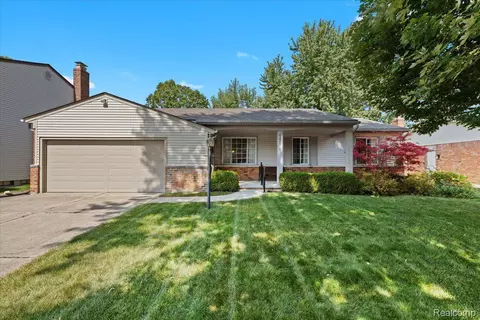 44574 Nantucket Dr, Canton, MI 48187