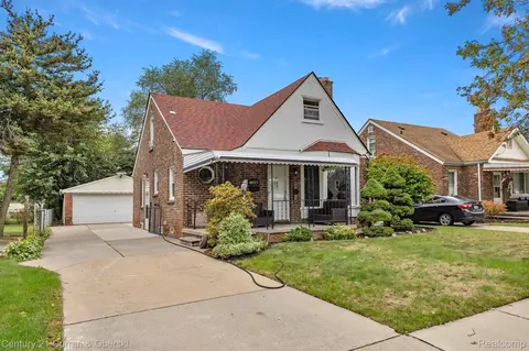 4027 Woodworth St, Dearborn, MI 48126