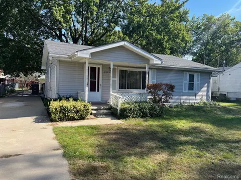 2065 Freeman St, Westland, MI 48186