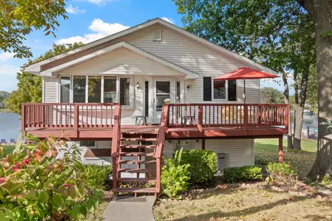 10495 Runyan Lk, Tyrone, MI 48430