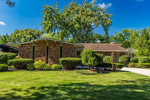 17397 Parklane St, Livonia, MI 48152