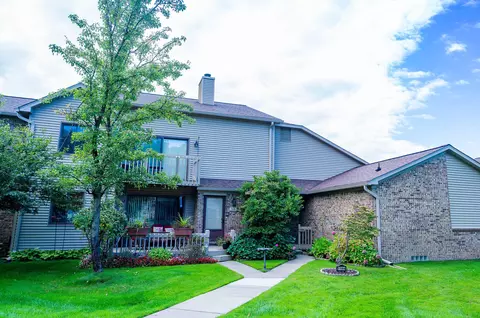 7104 Clements, West Bloomfield, MI 48322