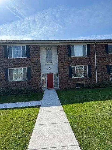 25328 Shiawassee Cir #103, Southfield, MI 48033