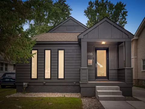 935 N Lafayette Ave, Royal Oak, MI 48067
