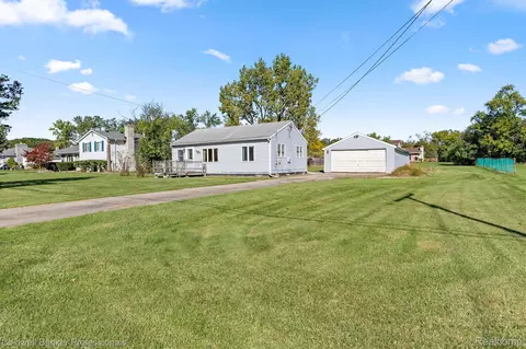 29754 Hemlock St, Farmington Hills, MI 48336