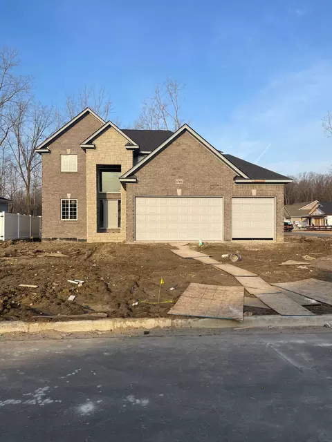 67851 Madeline St, Richmond, MI 48062