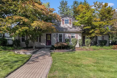 43536 Galway Dr, Northville, MI 48167
