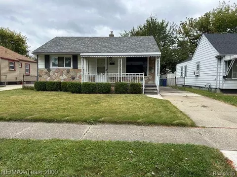 2016 Richmond Ave, Lincoln Park, MI 48146
