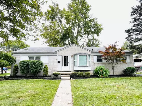 30409 Hathaway St, Livonia, MI 48150
