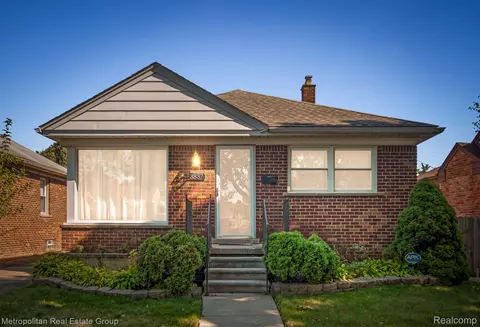 3837 Mckinley St, Dearborn, MI 48124