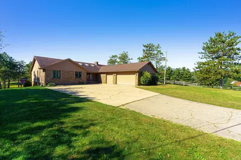 6575 Ridgewood Rd, Springfield, MI 48346