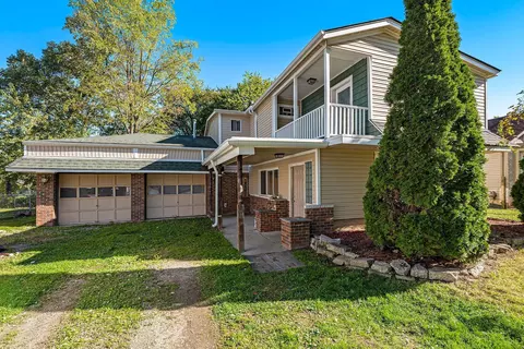 23489 Talbot St, Saint Clair Shores, MI 48082