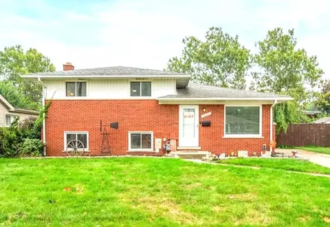 24303 Chernick St, Taylor, MI 48180