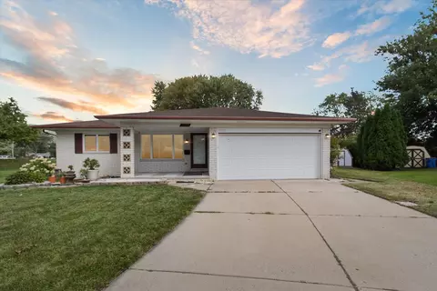 11115 Rosselo Ave, Warren, MI 48093