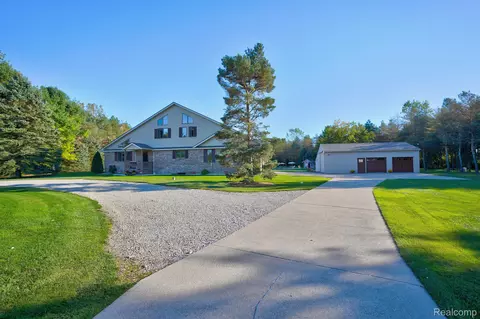 7282 E Potter Rd, Davison, MI 48423