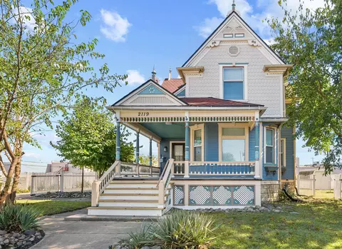 2119 Fort Park Blvd, Lincoln Park, MI 48146