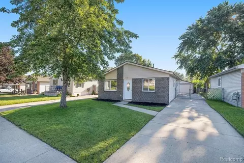 14749 Duncan St, Taylor, MI 48180