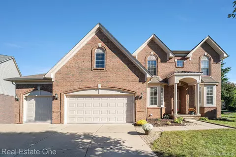 49602 Whitehall, Shelby Township, MI 48317