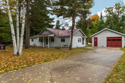 1758 W Nestel Rd, Roscommon, MI 48651