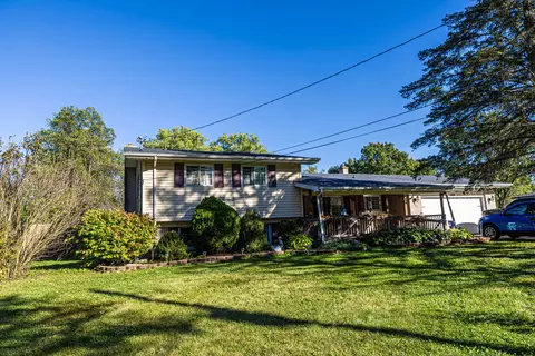 1350 Iva St, Burton, MI 48509