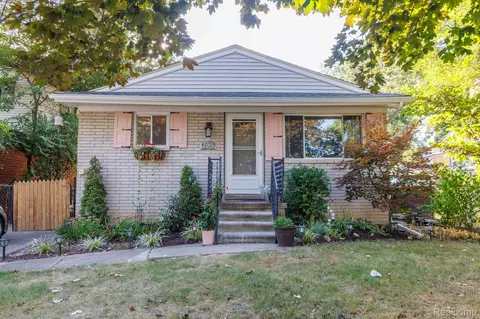 7435 Floral St, Westland, MI 48185