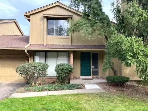 1610 S Hill Cir, Bloomfield Hills, MI 48304