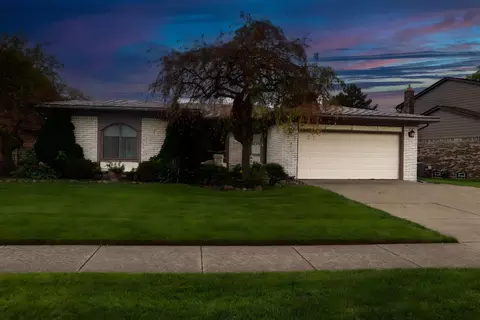 14426 Kerner Dr, Sterling Heights, MI 48313
