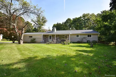 35928 Quakertown Ln, Farmington Hills, MI 48331