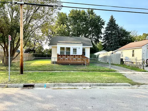 1232 Wells St, Burton, MI 48529