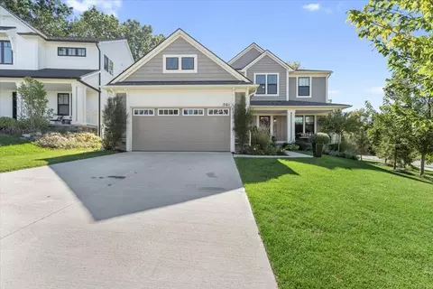 501 Heritage Ridge Dr, Milford, MI 48381