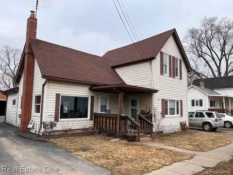 120 Pope St, Lapeer, MI 48446