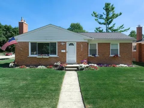 8928 Farmington Rd, Livonia, MI 48150