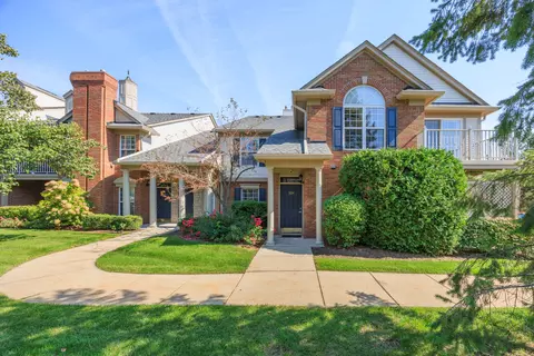 5354 Brookemonte Cir, Oakland, MI 48306