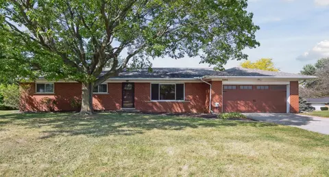 5492 Jerome Ln, Grand Blanc, MI 48439
