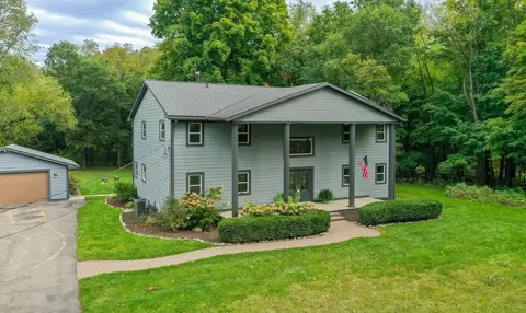 7580 Perry Lake Rd, Independence, MI 48348