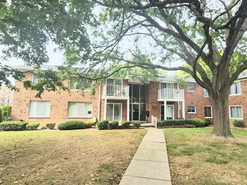16870 Edloytom Way #154, Clinton Township, MI 48038