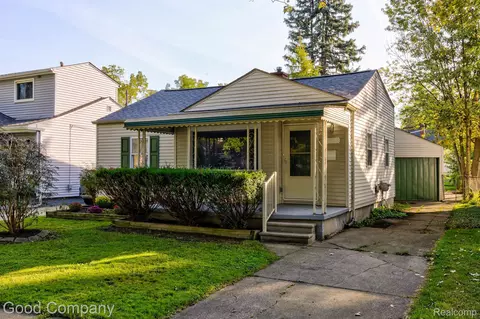 26356 Brettonwoods St, Madison Heights, MI 48071