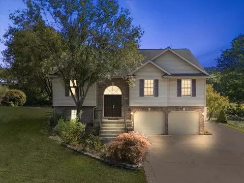 3230 Mcdowell Dr, Waterford, MI 48328